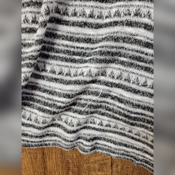 FREE W BUNDLE G21 knit drop armhole tank top - Picture 8 of 8